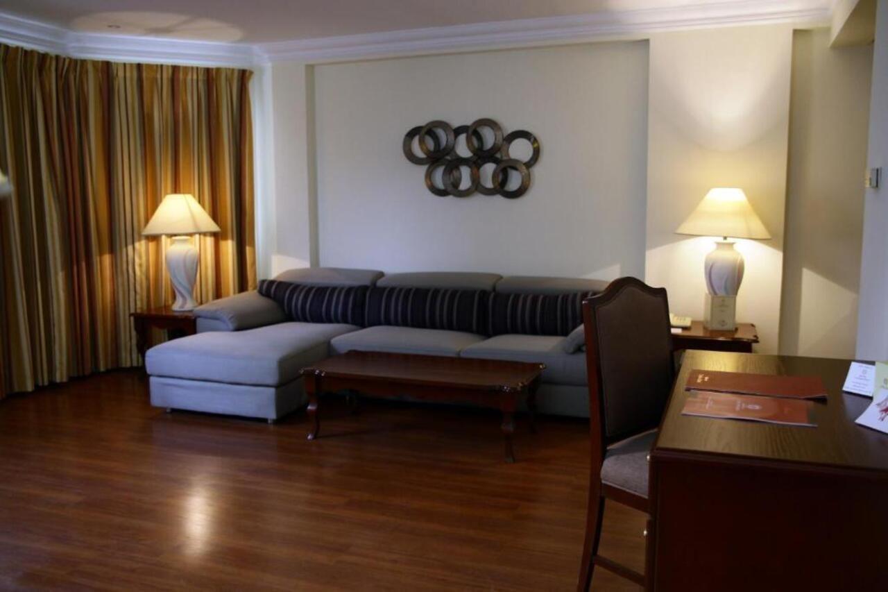 Bahrain Carlton Hotel Manama Zewnętrze zdjęcie
